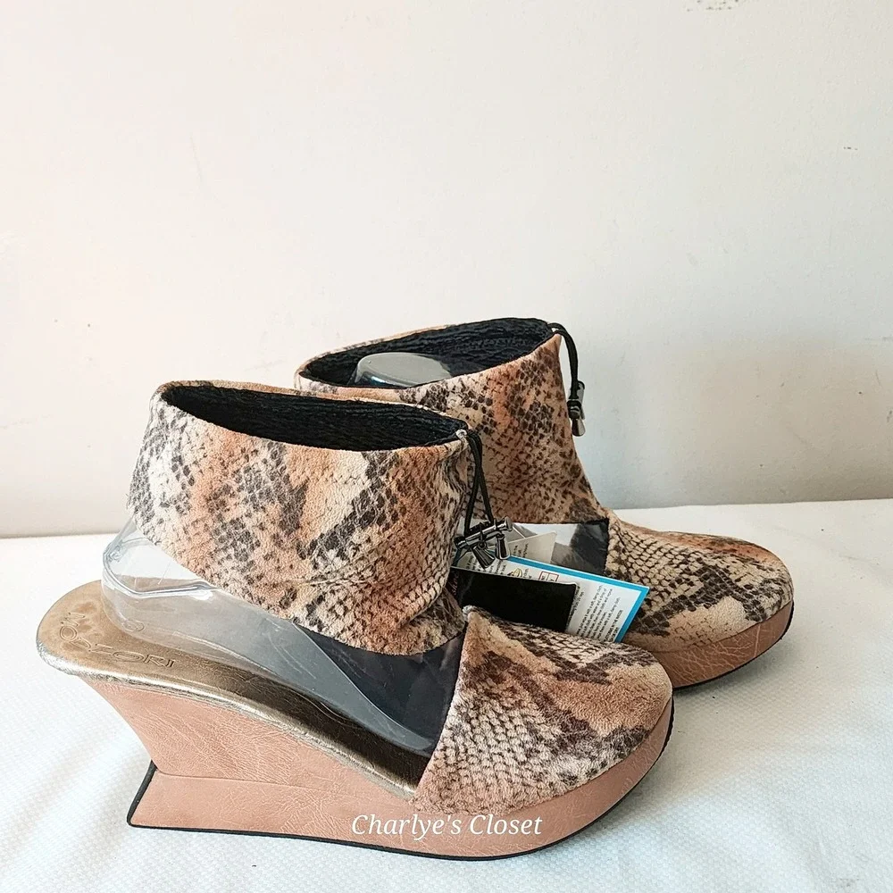 Reversible Ankle Wedge Sandals 12 NEW Tan Snakeskin Funky Platform Femme Queen